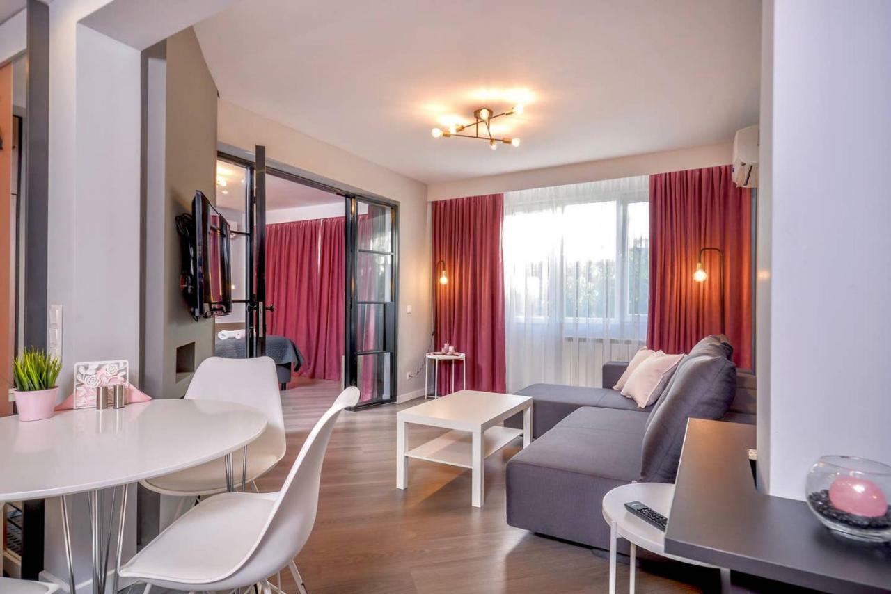 Rose One Bedroom Designer Apartment In City Centre By Flat Mаnager Sofia Exterior foto